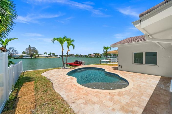 Image No.64-3 Bed Property for sale