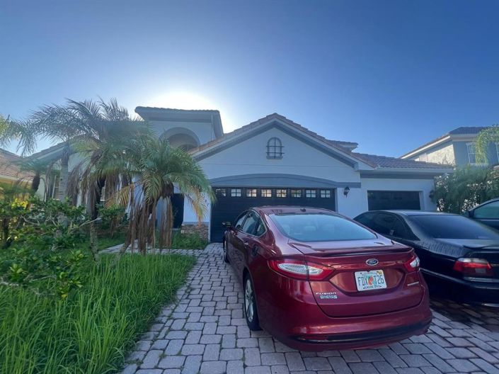 Image No.2-4 Bed Property for sale