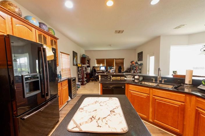 Image No.6-4 Bed Property for sale