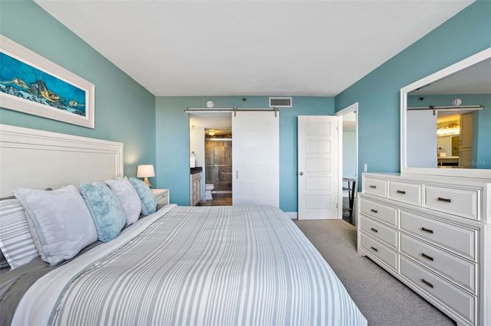 Image No.12-2 Bed Property for sale