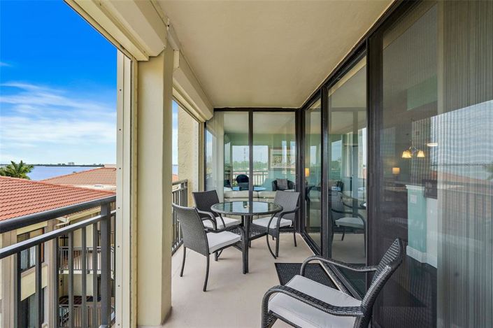 Image No.16-2 Bed Property for sale