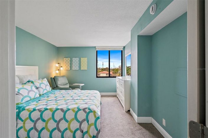 Image No.18-2 Bed Property for sale