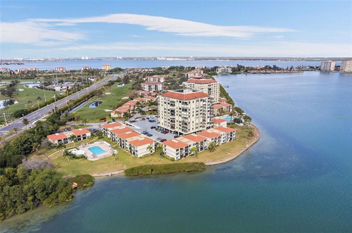 Image No.30-2 Bed Property for sale