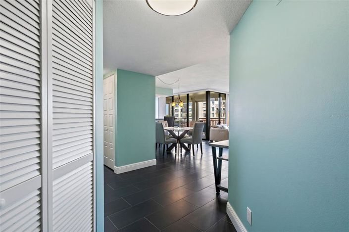 Image No.4-2 Bed Property for sale