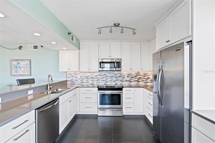 Image No.8-2 Bed Property for sale