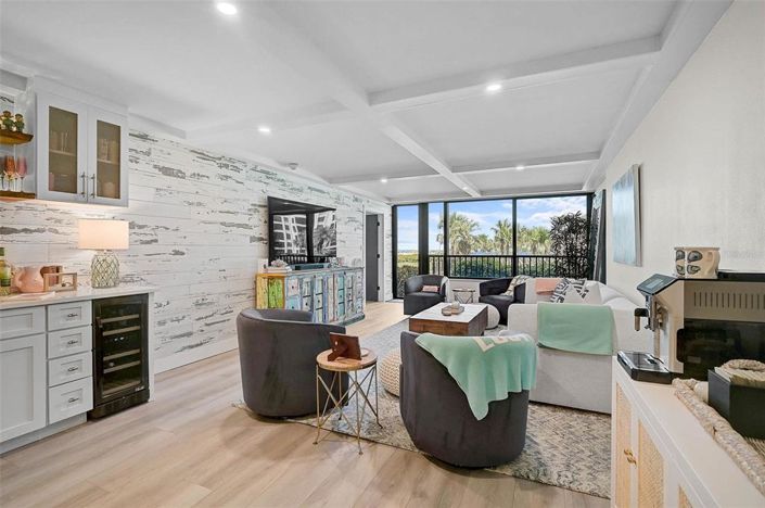 Image No.11-2 Bed Property for sale