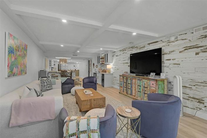 Image No.19-2 Bed Property for sale