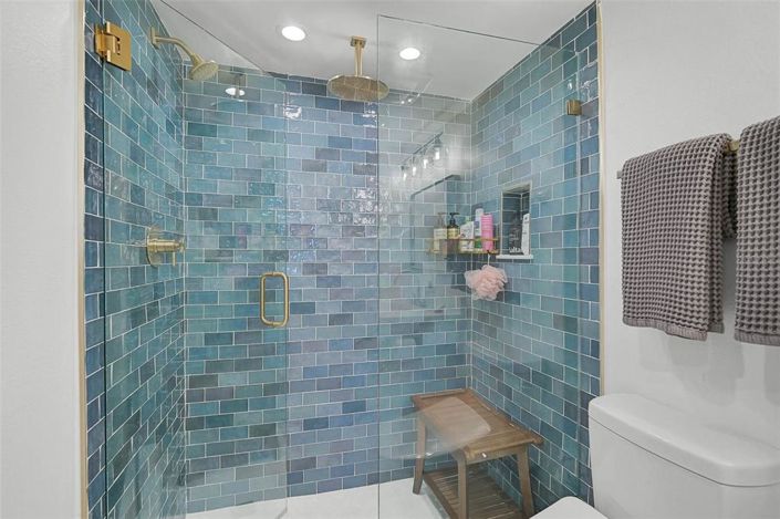 Image No.27-2 Bed Property for sale