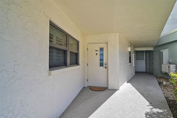 Image No.34-2 Bed Property for sale