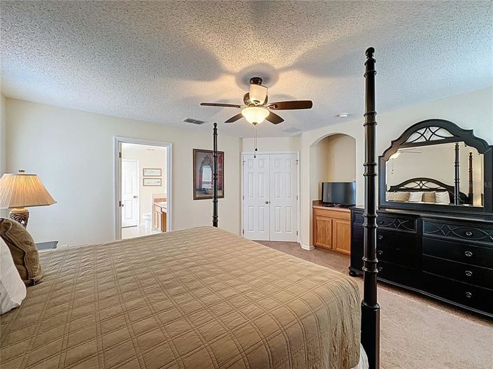 Image No.39-4 Bed Property for sale