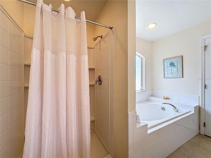 Image No.42-4 Bed Property for sale