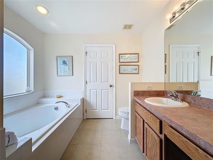 Image No.44-4 Bed Property for sale