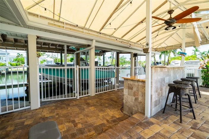 Image No.10-4 Bed Property for sale