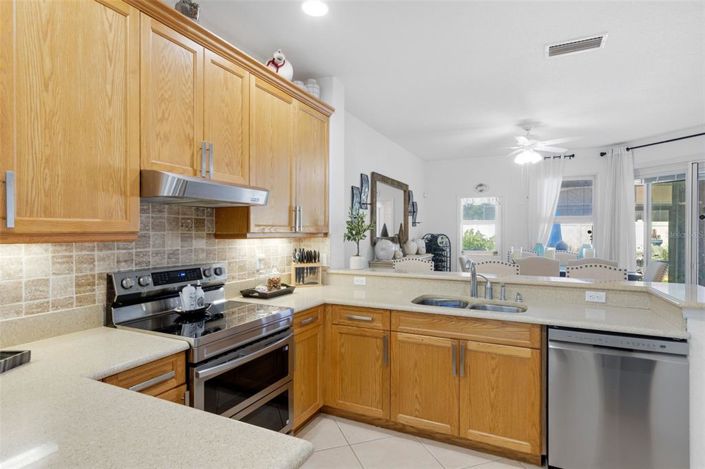 Image No.12-3 Bed Property for sale