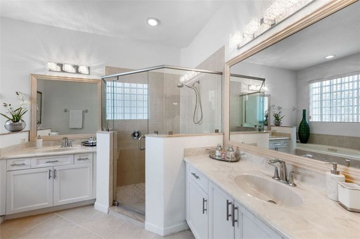 Image No.19-3 Bed Property for sale