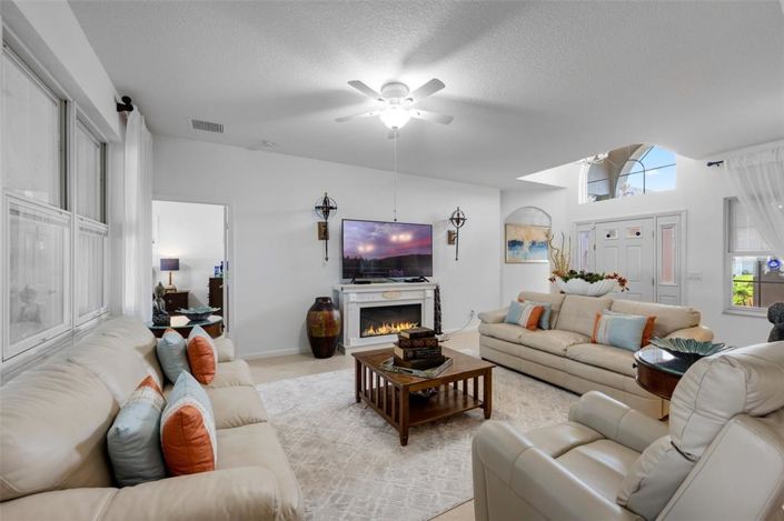 Image No.5-3 Bed Property for sale