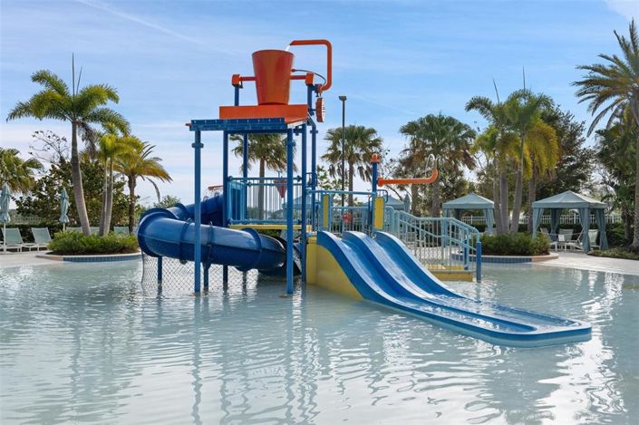 Image No.26-5 Bed Townhouse for sale