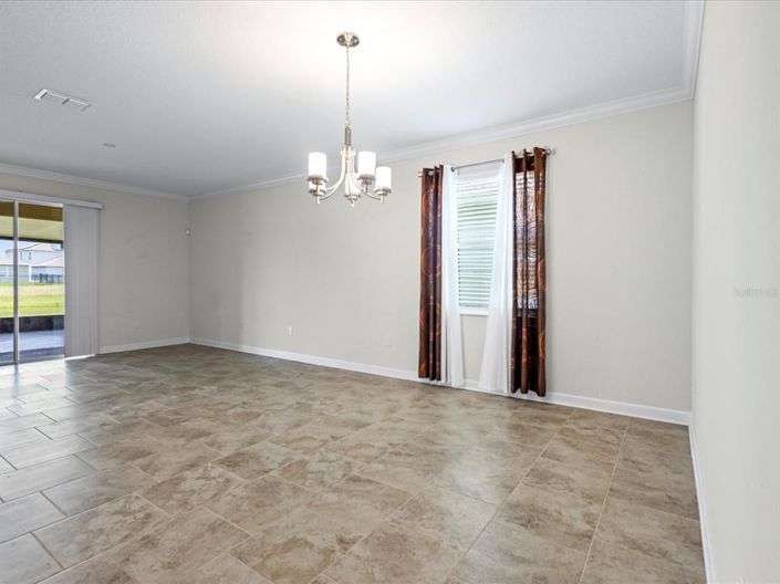 Image No.3-Propriété de 4 chambres à vendre à Davenport