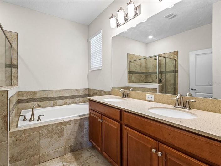 Image No.30-Propriété de 4 chambres à vendre à Davenport