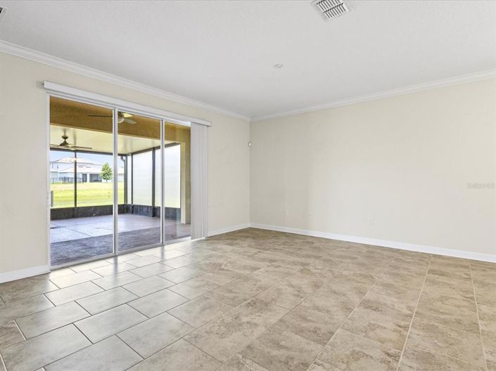 Image No.5-Propriété de 4 chambres à vendre à Davenport