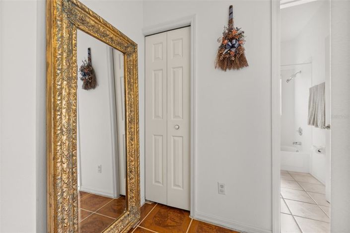 Image No.20-3 Bed Property for sale