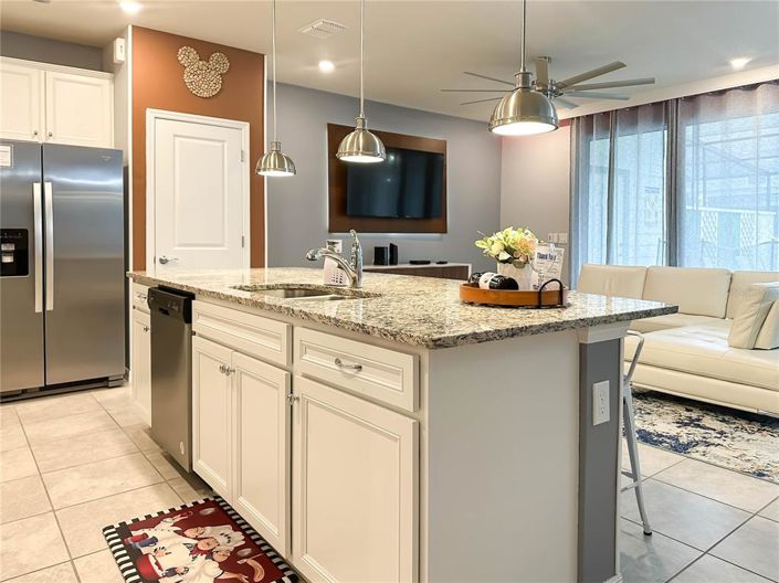 Image No.3-5 Bed Townhouse for sale