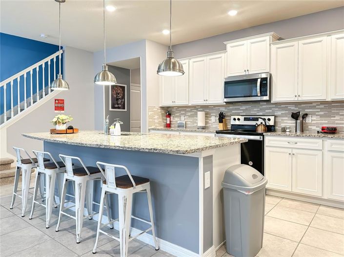 Image No.6-5 Bed Townhouse for sale