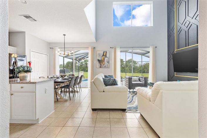 Image No.19-7 Bed Property for sale