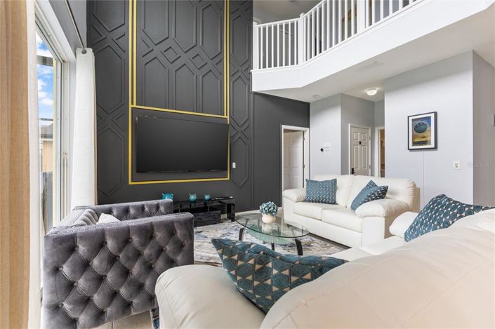 Image No.20-7 Bed Property for sale