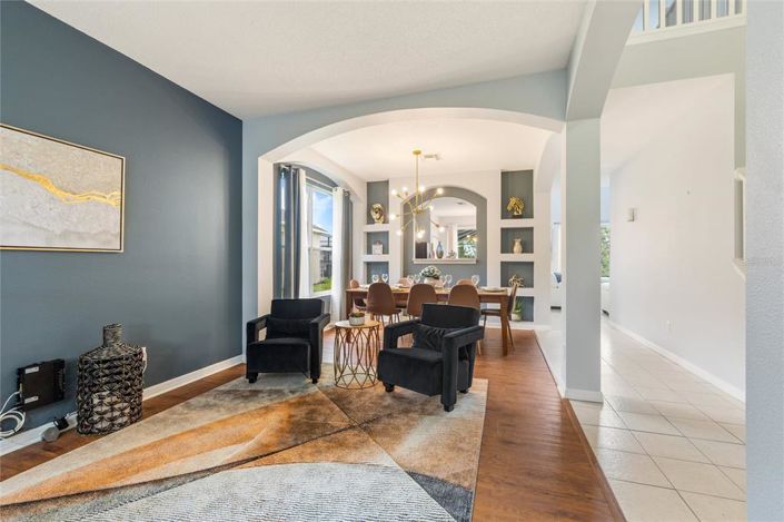 Image No.25-7 Bed Property for sale