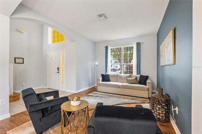 Image No.26-7 Bed Property for sale