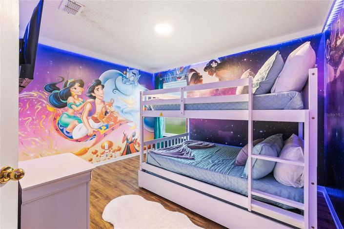 Image No.33-7 Bed Property for sale