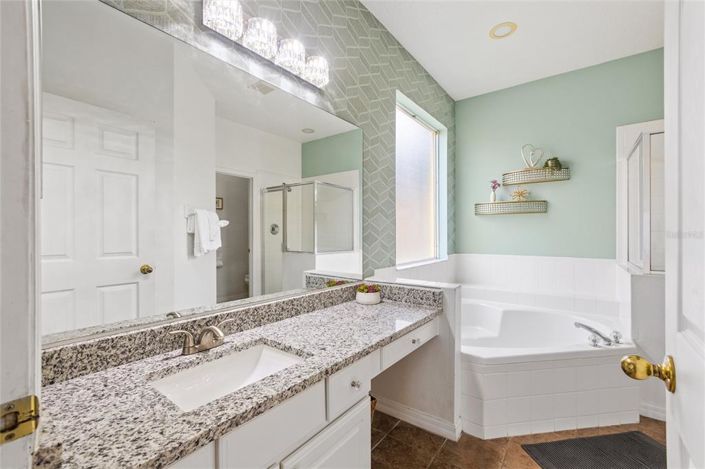 Image No.42-7 Bed Property for sale