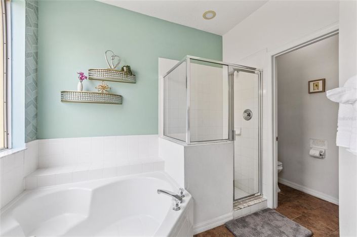 Image No.43-7 Bed Property for sale