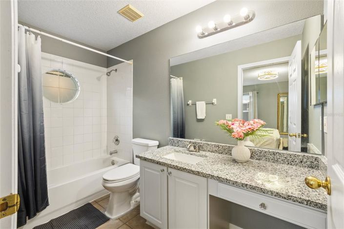 Image No.48-7 Bed Property for sale