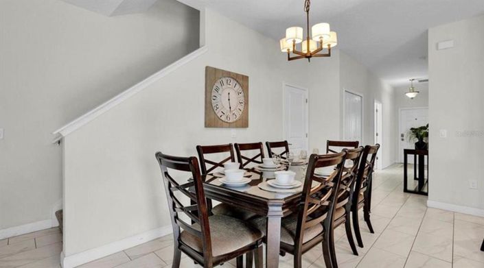 Image No.8-5 Bed Townhouse for sale