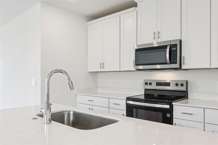 Image No.11-4 Bed Property for sale