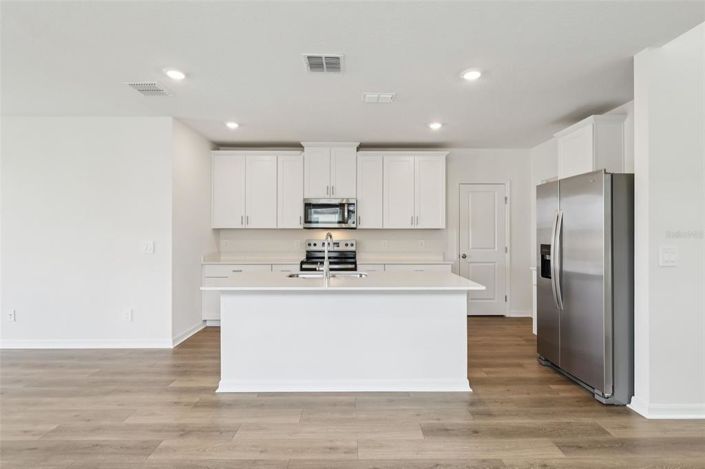 Image No.12-4 Bed Property for sale