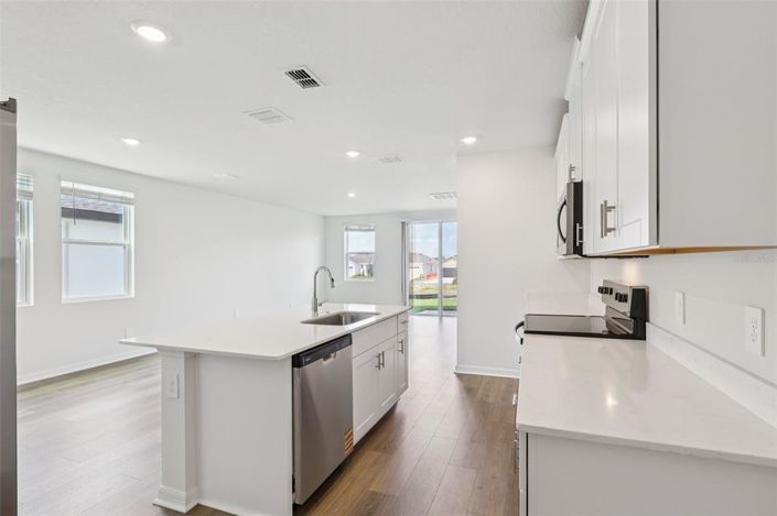 Image No.14-4 Bed Property for sale