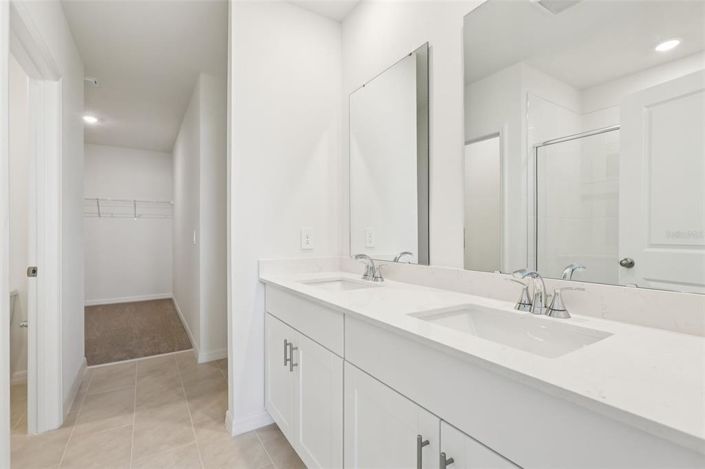 Image No.20-4 Bed Property for sale