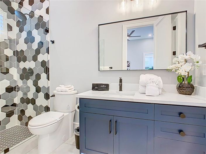 Image No.67-10 Bed Property for sale