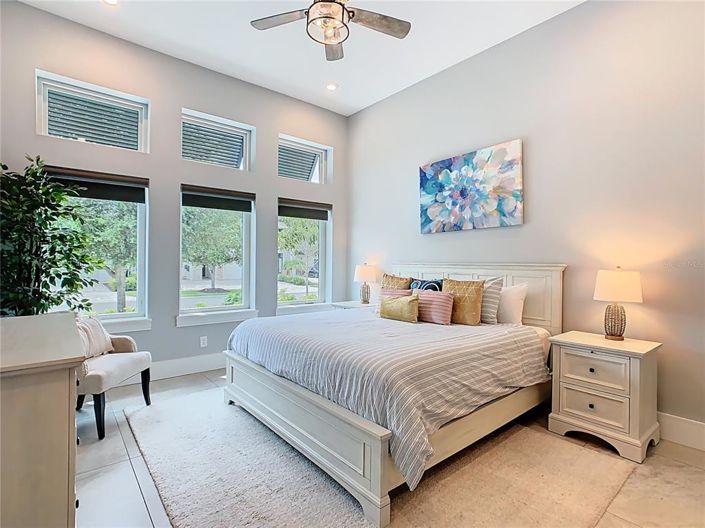 Image No.73-10 Bed Property for sale