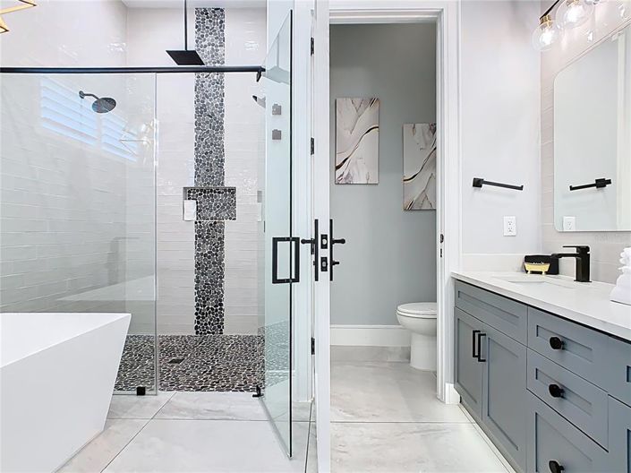 Image No.77-10 Bed Property for sale