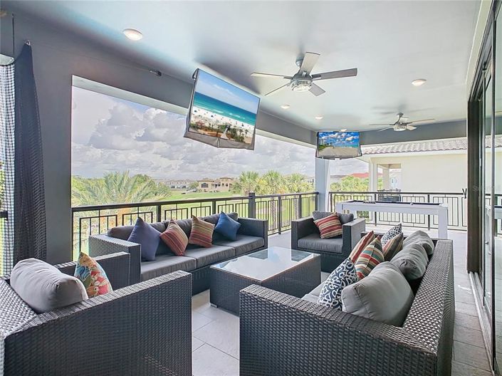 Image No.82-10 Bed Property for sale