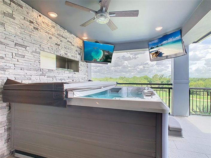 Image No.84-10 Bed Property for sale