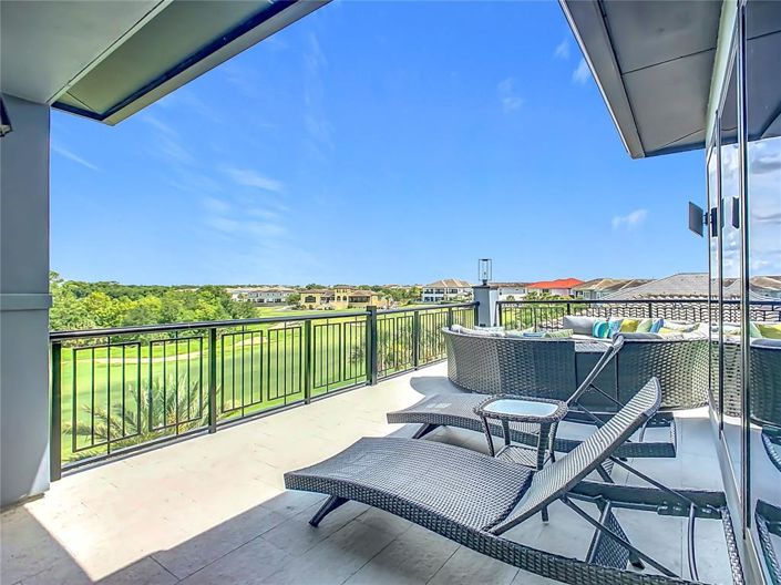 Image No.85-10 Bed Property for sale