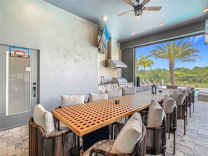 Image No.89-10 Bed Property for sale