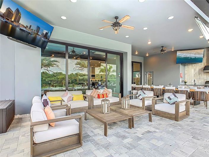 Image No.96-10 Bed Property for sale