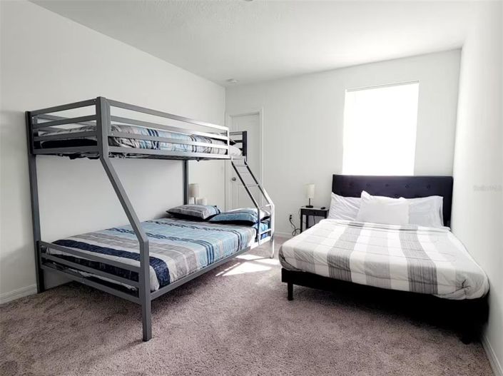 Image No.6-5 Bed Property for sale