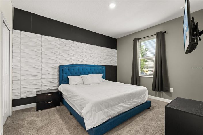 Image No.28-9 Bed Property for sale